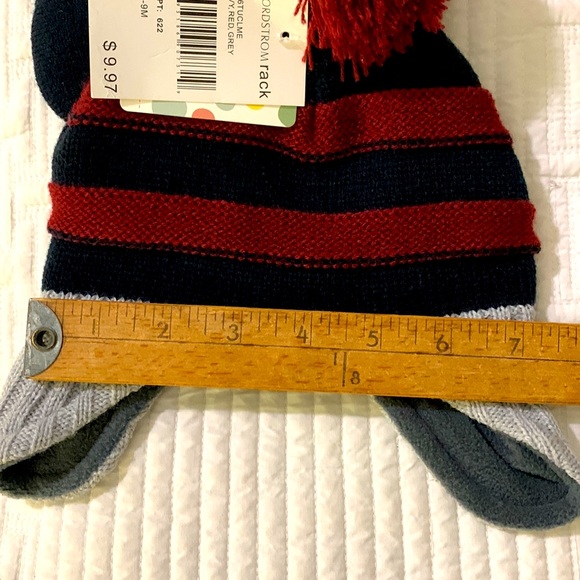 New, unworn Little Me knit hat and mittens set. - Picture 7 of 10
